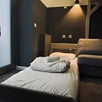 12 Monkeys شقة برلين